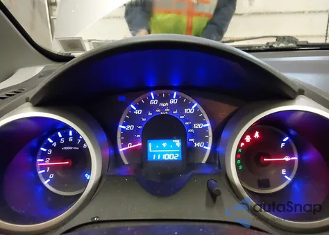 2010 Honda Fit Sport z USA, uszkodzony, nr VIN JHMGE8H45AC021950